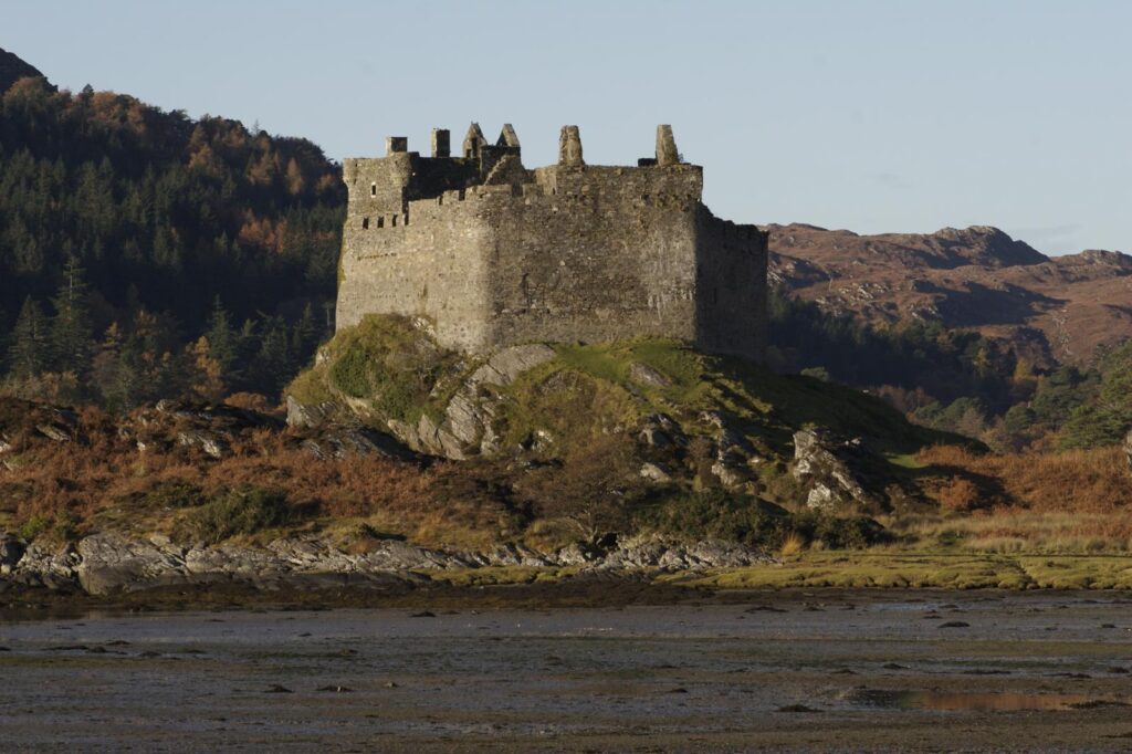 21 Enchanting Castles in Scotland You Must Explore 19