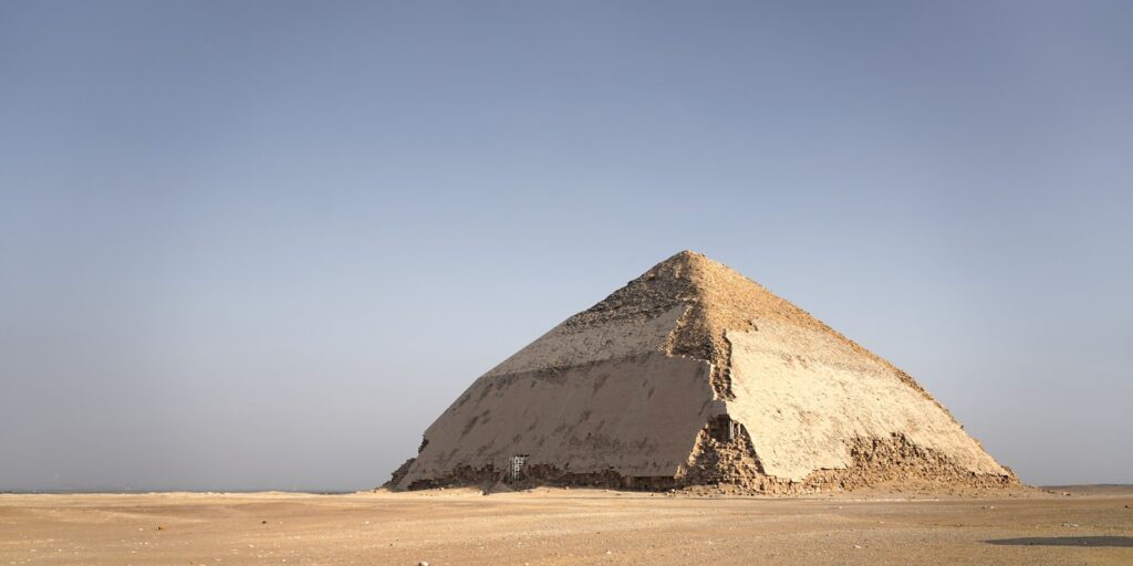 8 Extraordinary Pyramids You Can't Miss 4 a large pyramid in the middle of a desert