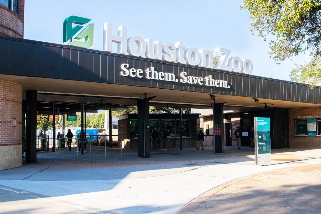11 Extraordinary Zoos in the U.S. You Can’t Miss 7