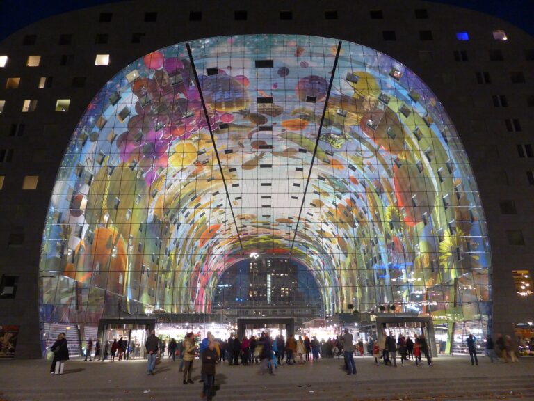 10 Extraordinary Shopping Malls You Absolutely Must Visit