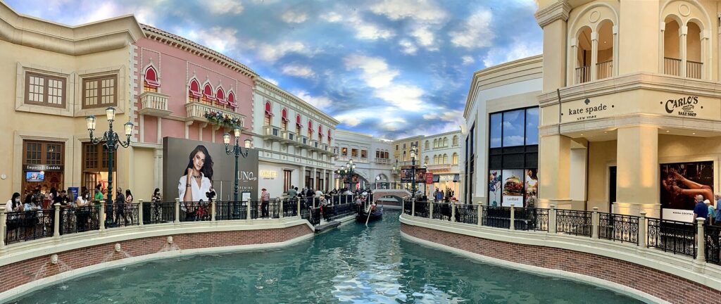 10 Extraordinary Shopping Malls You Absolutely Must Visit 6