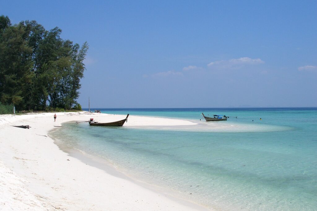 12 Enchanting Beaches in Thailand You Must Explore 4