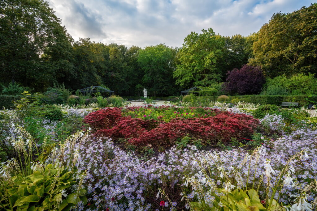 8 Incredible Zoos Around the Globe You Must Visit 4 Rose Garden (Rosengarten) at Tiergarten park - Berlin, Germany