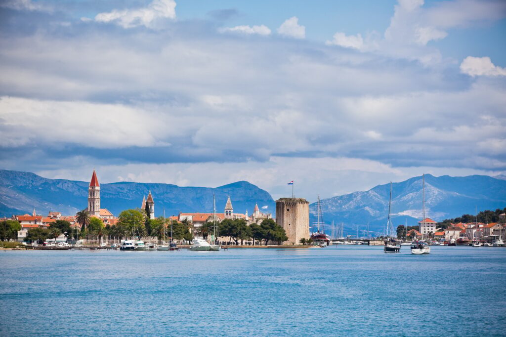 10 Extraordinary Island Cities You Can't Miss 6 Trogir, Croatia view from the sea