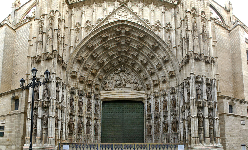 10 Majestic Gothic Cathedrals You Can’t Miss in Europe 6