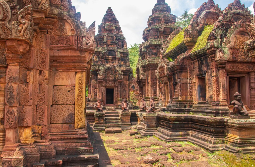 18 Enchanting Destinations in Cambodia You Can’t Miss 3 Beautiful view of Banteay Srei Temple in Siem Reap, Cambodia