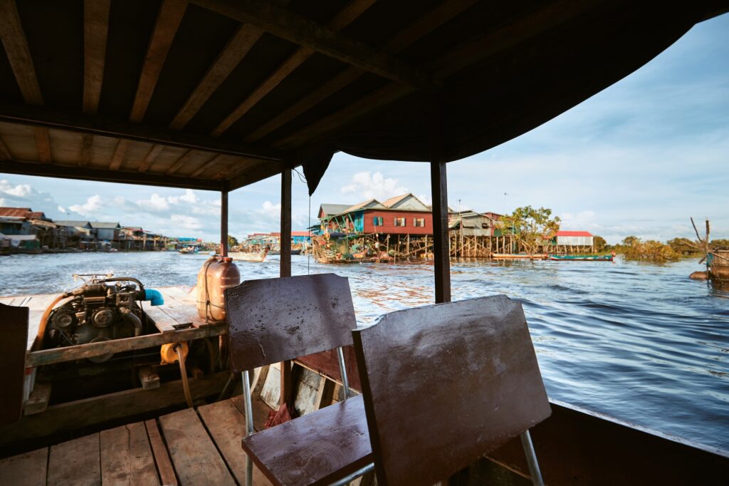 18 Enchanting Destinations in Cambodia You Can’t Miss 6 Boat in the middle of the floating village on Tonle Sap Lake. Siem Reap Province, Cambodia.