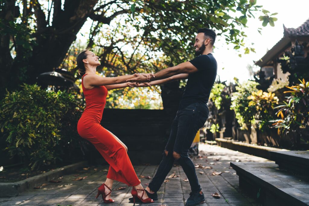 Discovering Argentina: 23 Extraordinary Attractions You Can’t Miss 20 Flexible couple performing tango dance in garden