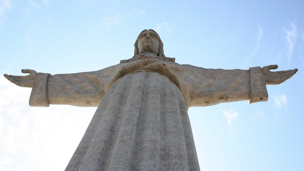 7 Extraordinary Statues Around the Globe That Impress with Their Grandeur 5