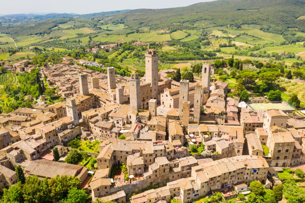 14 Iconic Towers from Around the Globe That Will Take Your Breath Away 5 San Gimignano, Tuscany Region